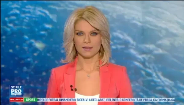 Sedinta foto sub apa, la numai 8 ani. Cum au facut fata cei mici la provocarea unei scoli de modeling