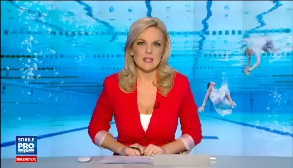 Sedinta foto sub apa, la numai 8 ani. Cum au facut fata cei mici la provocarea unei scoli de modeling