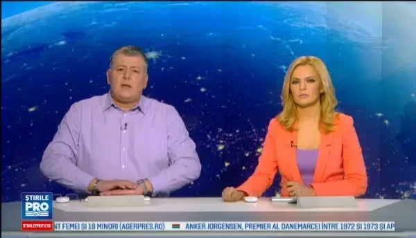 Gestul incredibil facut de cativa pompieri din Suceava. Ei reconstruiesc casa arsa a unei familii ramase pe drumuri