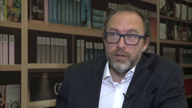 Jimmy Wales, fondatorul Wikipedia, a venit in Romania. Filosofia care se afla in spatele celei mai accesate enciclopedii