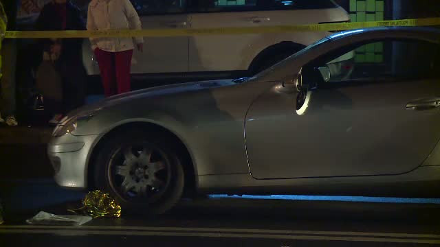 Accident mortal in Bucuresti. Un barbat care a traversat neregulamentar, lovit de o masina de lux