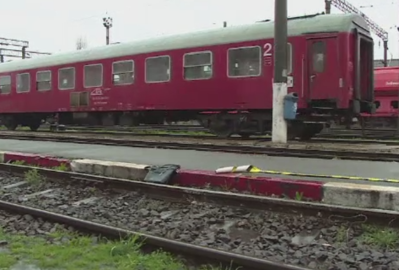 Umbrela si neatentia i-au adus sfarsitul unei tinere de 23 de ani. Scenele petrecute in gara din Targu Jiu