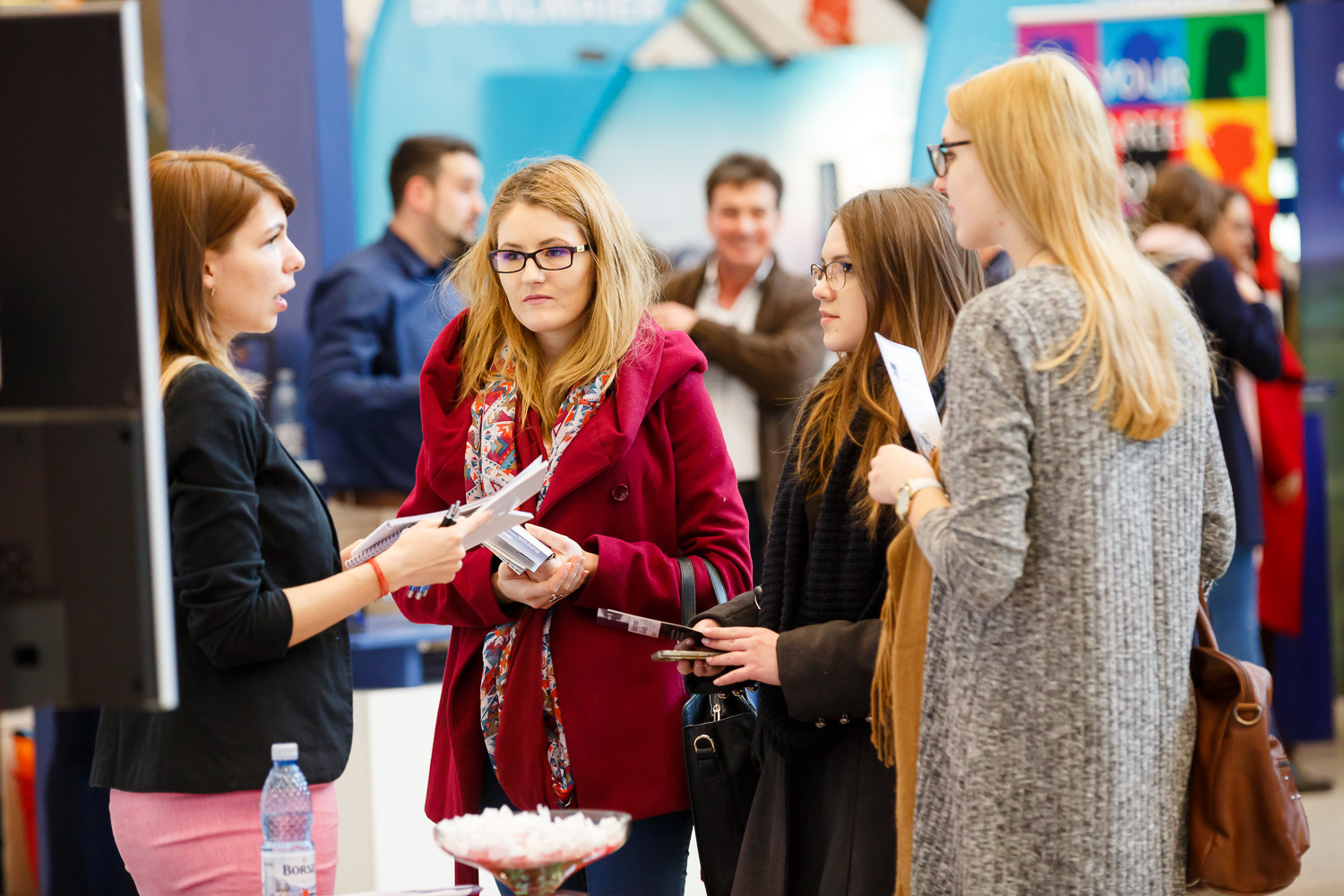 O suta de companii si organizatii recruteaza la Targul de Cariere de la Cluj