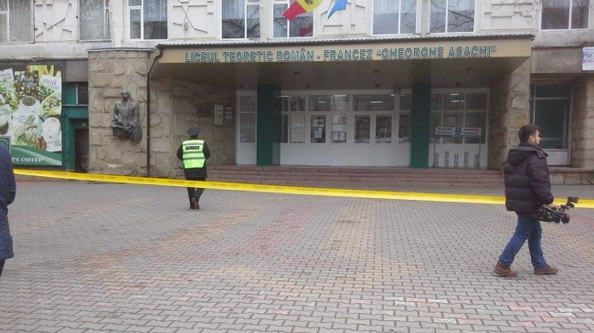 alerta bomba liceu Chisinau