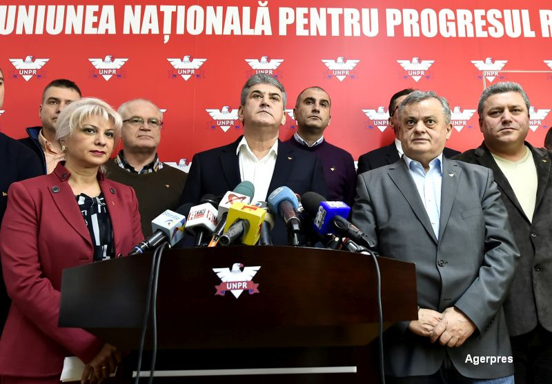 Grupul parlamentar UNPR din Senat s-a dizolvat, dupa ce 6 senatori si-au anuntat demisia in plen