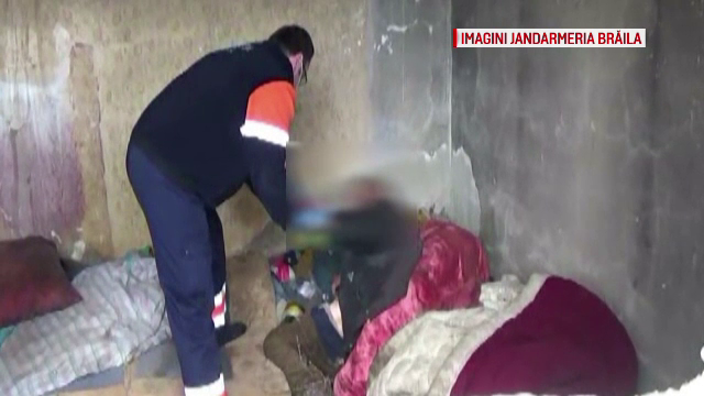 Un om al strazii din Braila, salvat in ultima clipa de jandarmi. Era atat de slabit, incat nici nu mai putea comunica