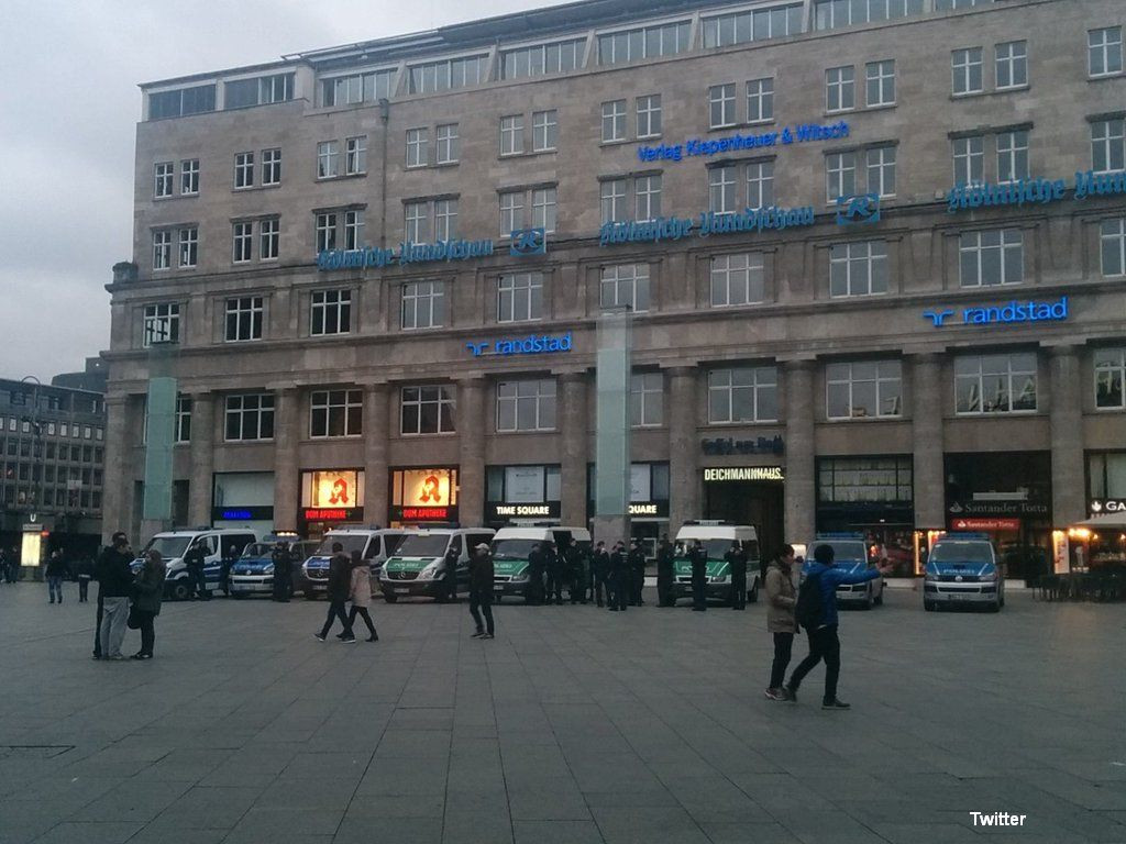 Alerta cu bomba in 2 gari din Germania. Toti pasagerii au fost evacuati, iar politia cauta persoana care a facut apelul