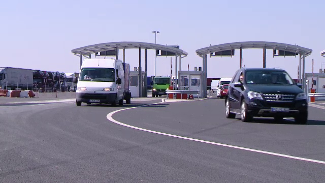 Trafic intens la vamile din vestul tarii. Romanii din strainatate se intorc acasa de Pastele catolic
