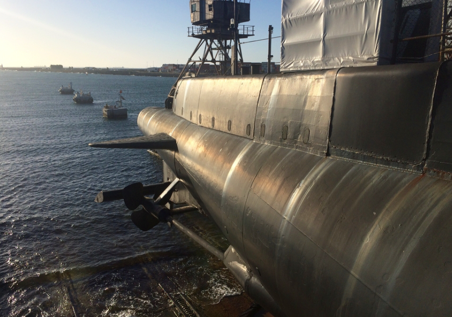 Scandal la nivel inalt, cu spaga si prostituate pentru Flota Pacificului. Acuzatiile grave aduse comandantului