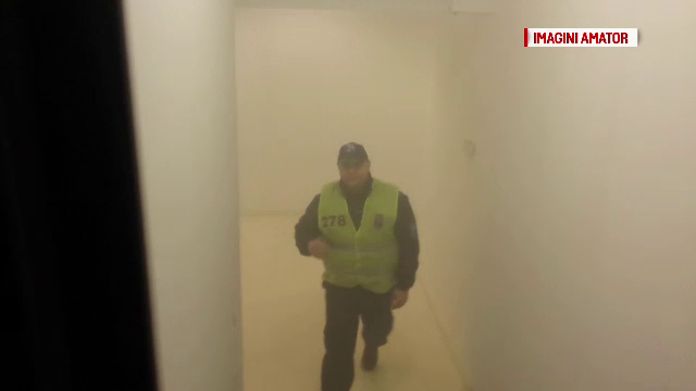 Momente de panica la meciul Romania - Spania, dupa ce un coridor a fost invadat de fum. Cum a pornit incendiul pe Cluj Arena