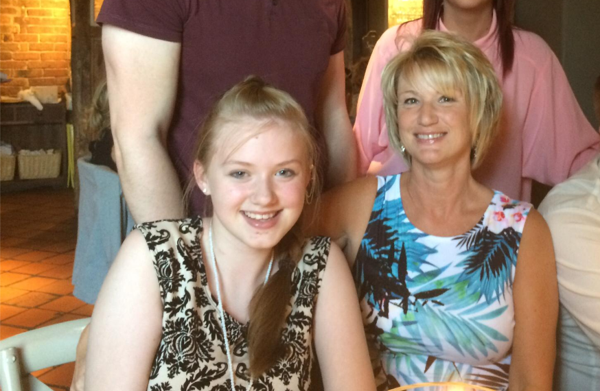 Credea ca sotul ei este plecat in delegatie, pana cand a deschis televizorul. Socul femeii cand a vazut ce facea el de fapt