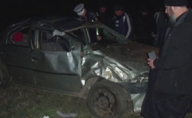 Preot din Braila, mort dupa o depasire pe un drum plin de gropi. Ce s-a gasit langa trupul parintelui de 38 de ani