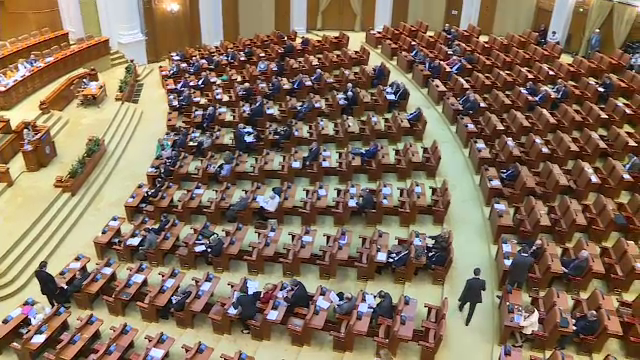 Propunerea controversata a unui parlamentar: program de 10 ore/zi iar weekendul sa aiba TREI zile. Reactiile romanilor