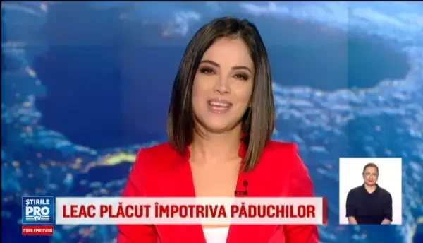 Metoda disperata a unui chinez de-a isi salva casa de la demolare. In fiecare noapte face acest lucru