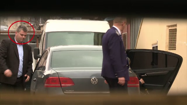 Soferul lui Neculai Ontanu, cercetat penal dupa ce n-a stiut cand sa se opreasca cu masina in care isi transporta seful