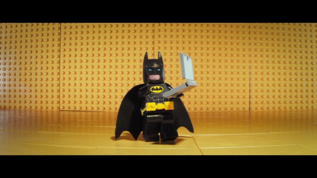 Noul trailer al filmului The Lego Batman arata o fata necunoscuta a super-eroului. Cand apare in cinematografe