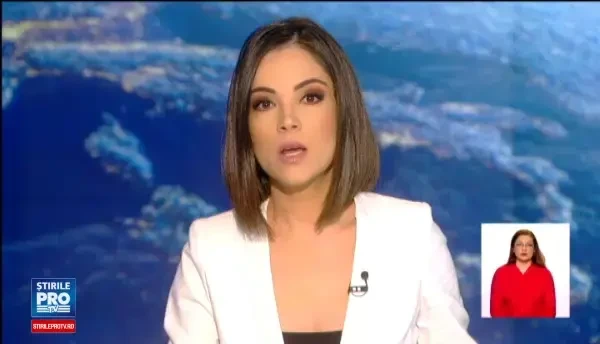 Un elev de 15 ani terorizeaza o scoala intreaga. Colegii s-au inchis cu cheia in clasa ca sa scape de bataie