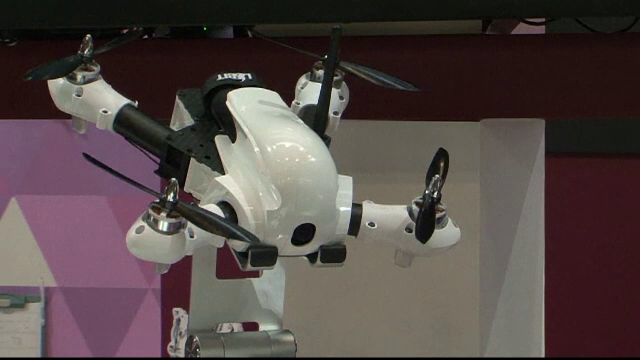 O bandă de chinezi folosea drone pentru contrabandă cu iPhone-uri de 80 de milioane dolari