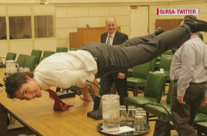 Poza prin care premierul Canadei ii face concurenta lui Vladimir Putin pentru titlul de "cel mai atletic lider al lumii"