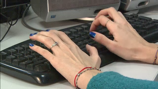 Regula simpla pe care trebuie sa o respecti pentru a fi mai atragator in pozele de pe Facebook