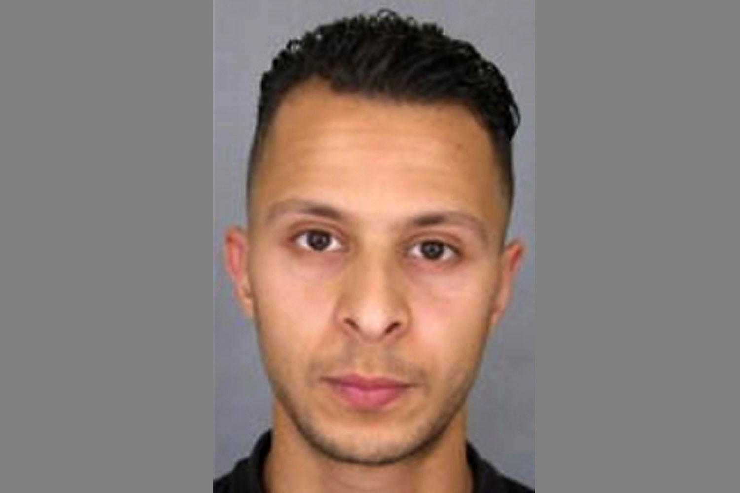 Salah Abdeslam a devenit tinta numarul 1 a Statului Islamic. Teroristul doreste sa colaboreze cu autoritatile franceze