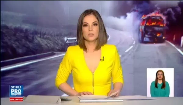 Incendiu de proportii in Cluj. Un autocar in care se aflau patru persoane a luat foc si a ars complet