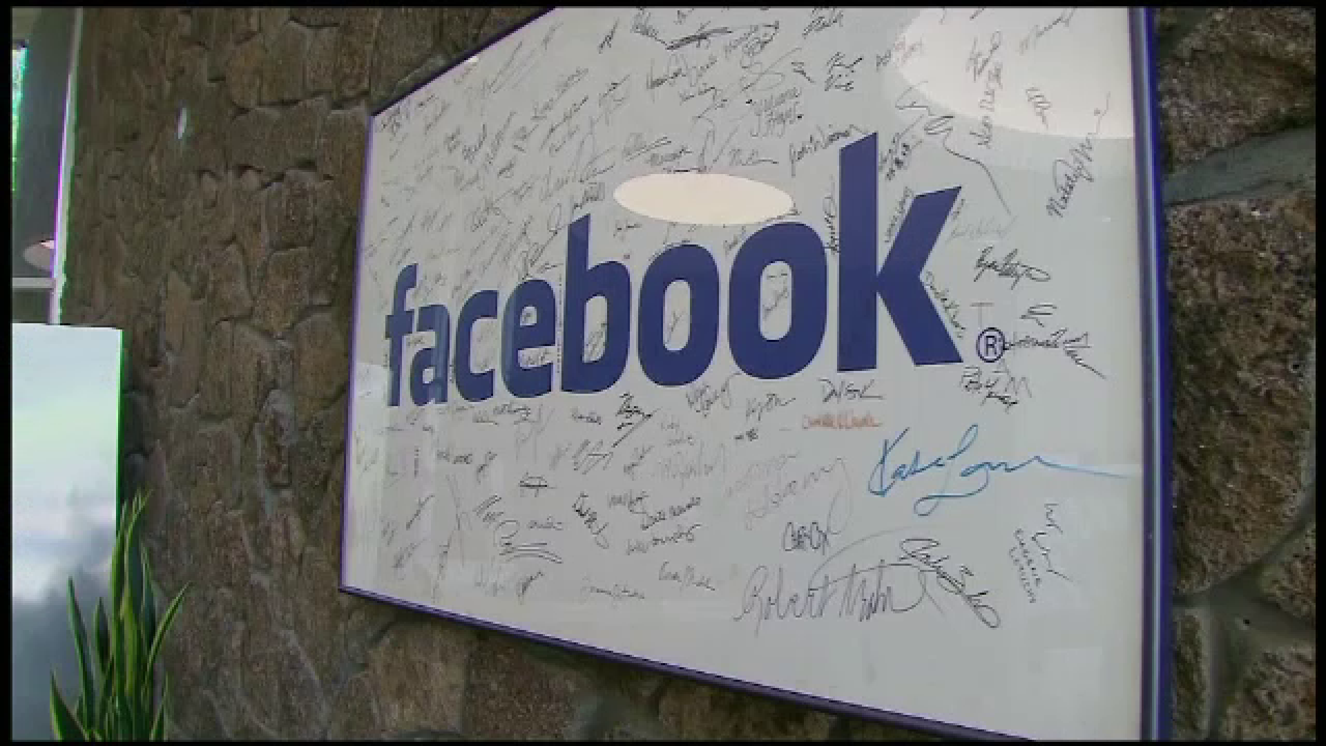 Masuri extreme in Turcia. Autoritatile au blocat accesul la retelele de socializare, dupa asasinarea ambasadorului rus