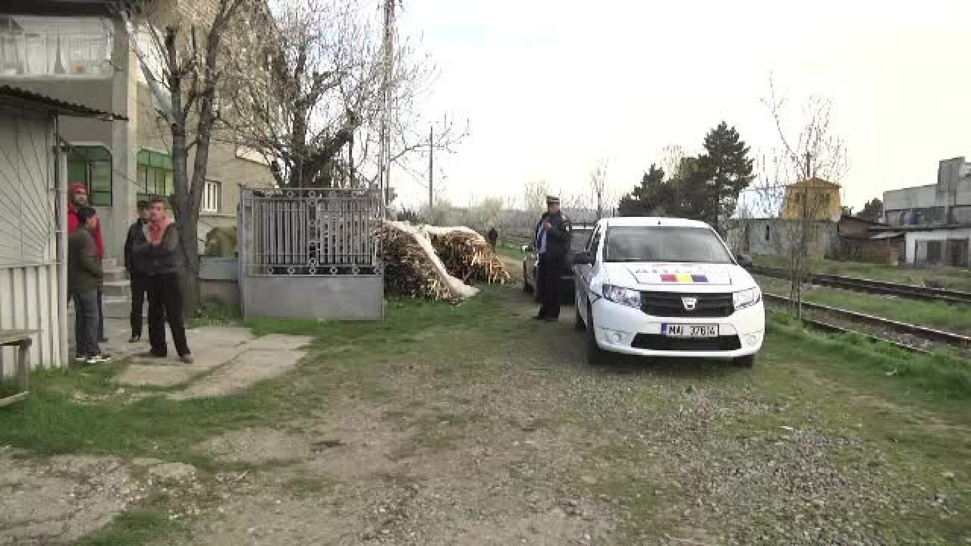 Parasit de sotie si copil, un barbat din Targoviste s-a sinucis. Cum a fost gasit de catre un nepot