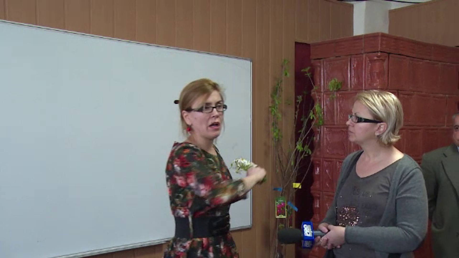 Doi profesori s-au luat la bataie pe un catalog, intr-o scoala din Arges. Ce gest a facut diriginta ca sa scape