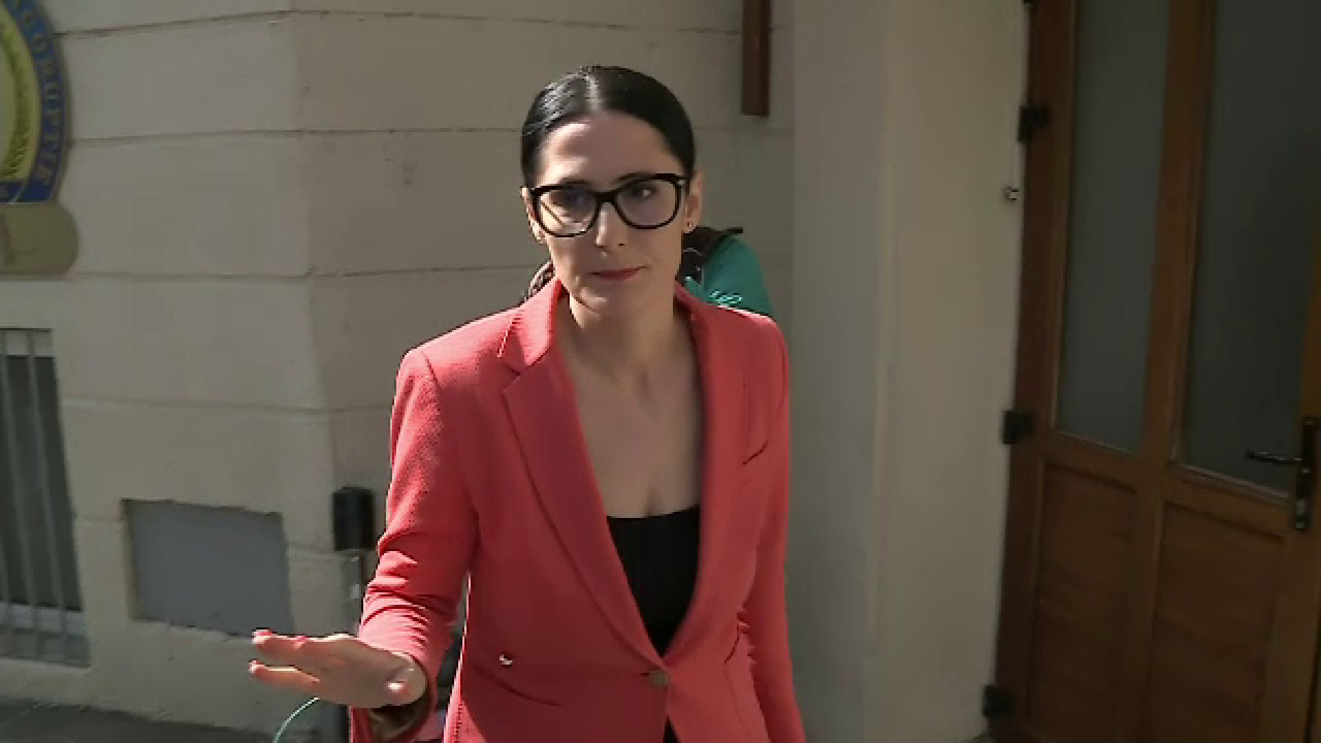 Scandal in PMP inainte de campania electorala. Candidata la primaria sectorului 6 isi acuza seful de filiala de coruptie