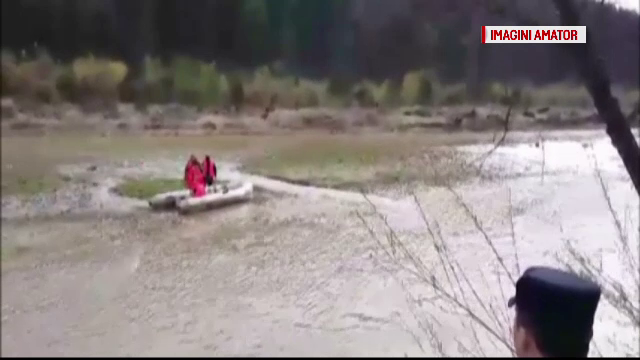 Un copil de 9 ani a murit in apele Moldovei, la Gura Homorului. Fratii lui, martori la tragedie