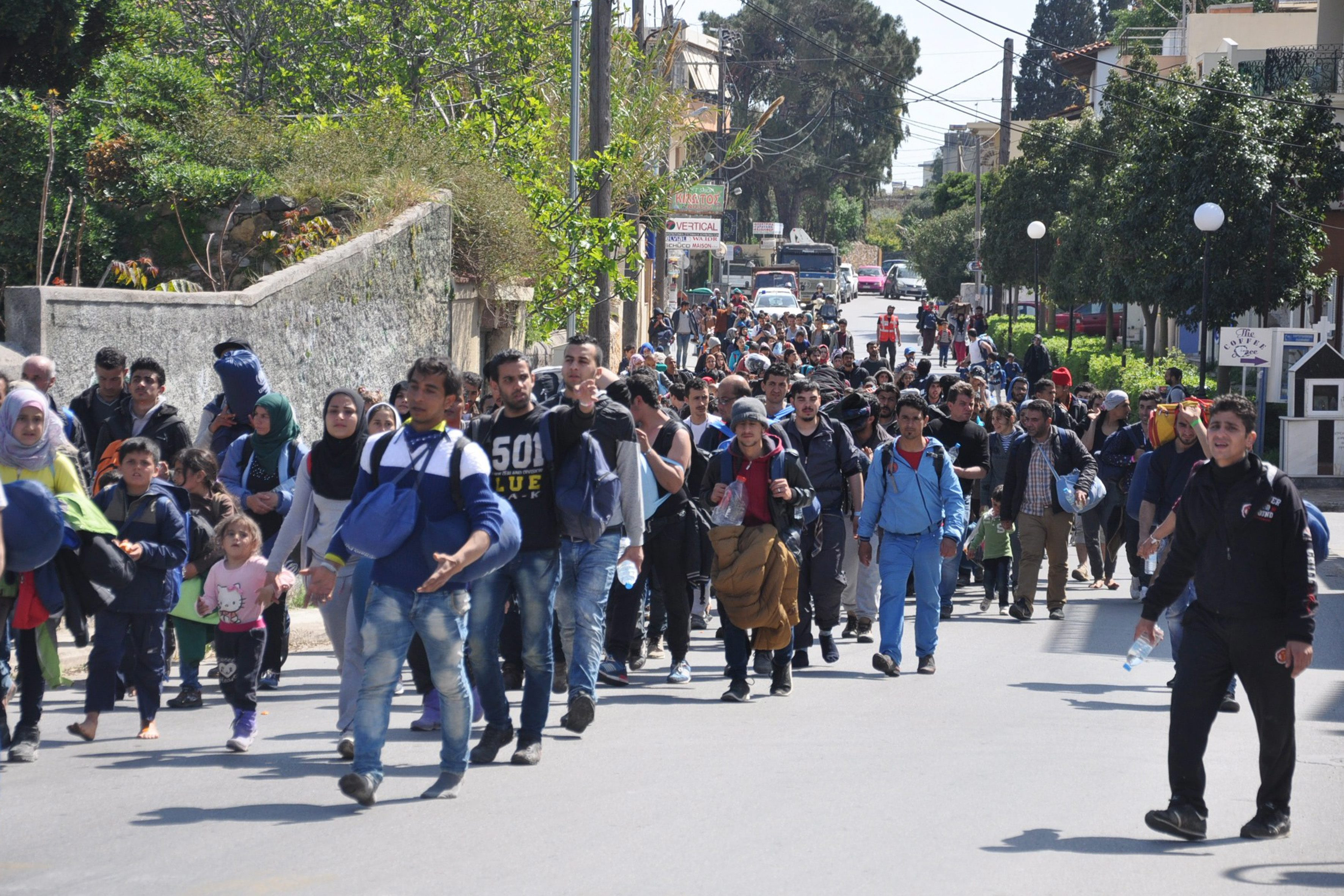 Sondaj INSCOP: cati dintre romani sunt de acord ca refugiatii sa se stabileasca in Romania