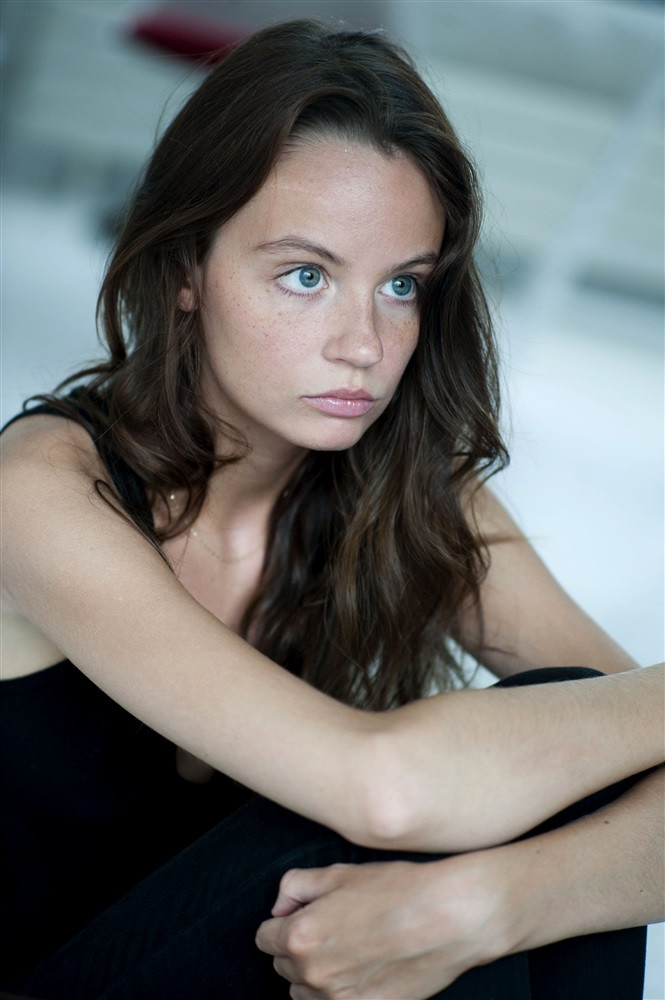 El are 40 de ani, ea de doua ori mai putin. Cum arata noua iubita a lui Benicio del Toro. FOTO