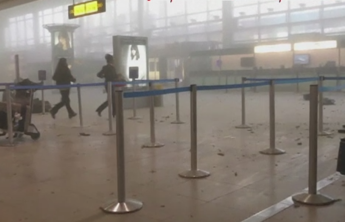 Zborurile Tarom pe ruta Bucuresti-Bruxelles, reluate partial incepand de marti. Restrictiile impuse calatorilor