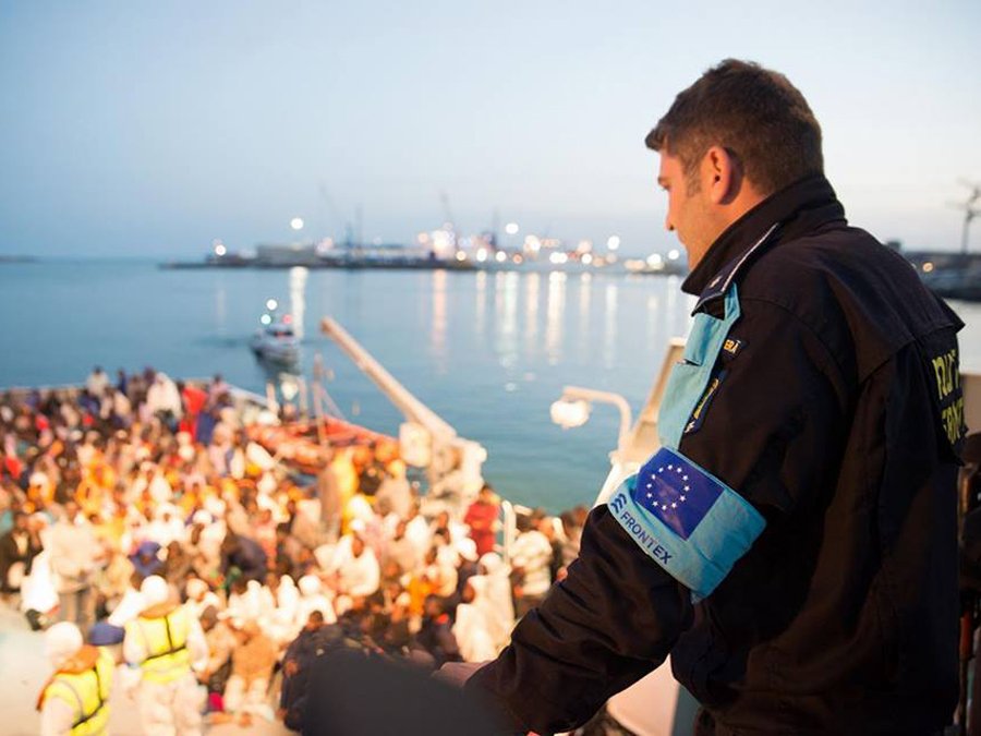 imigranti salvati pe nava Stefan cel Mare