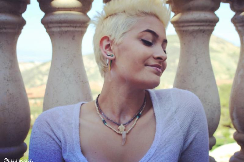 Paris Jackson, ofensata de cum este portretizat tatal ei intr-un serial din Marea Britanie. Imaginile care au enervat-o