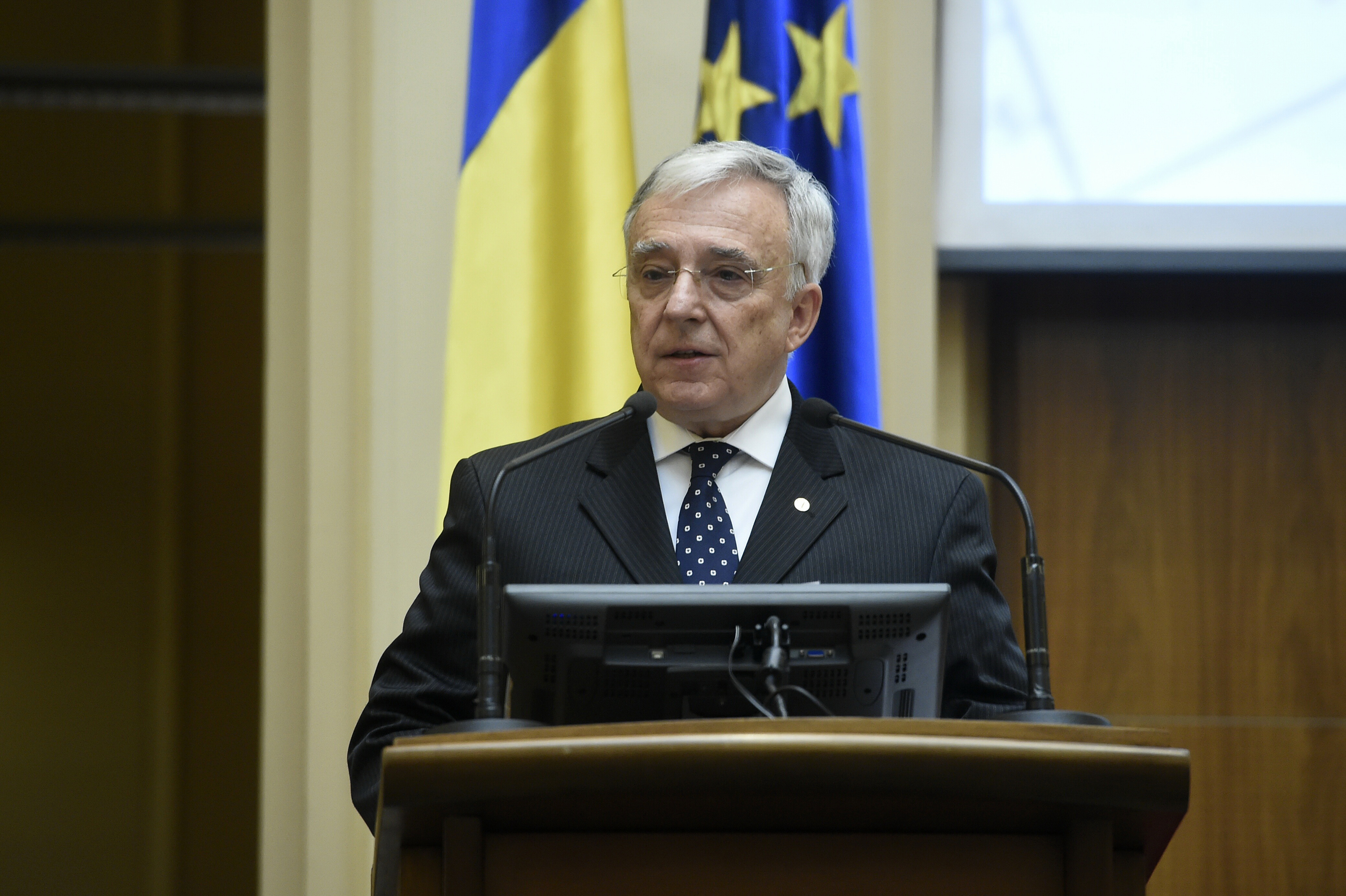 Cand va ajunge Romania sa aiba nivelul de trai al Europei de Vest. Conditiile anuntate de Mugur Isarescu dupa raportul FMI