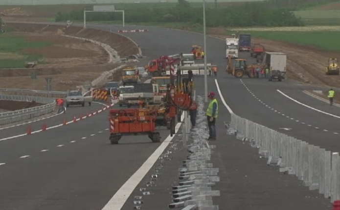 Autostrada Sibiu - Pitesti ar putea fi gata cu doi ani mai devreme. Anuntul facut de ministrul Transporturilor
