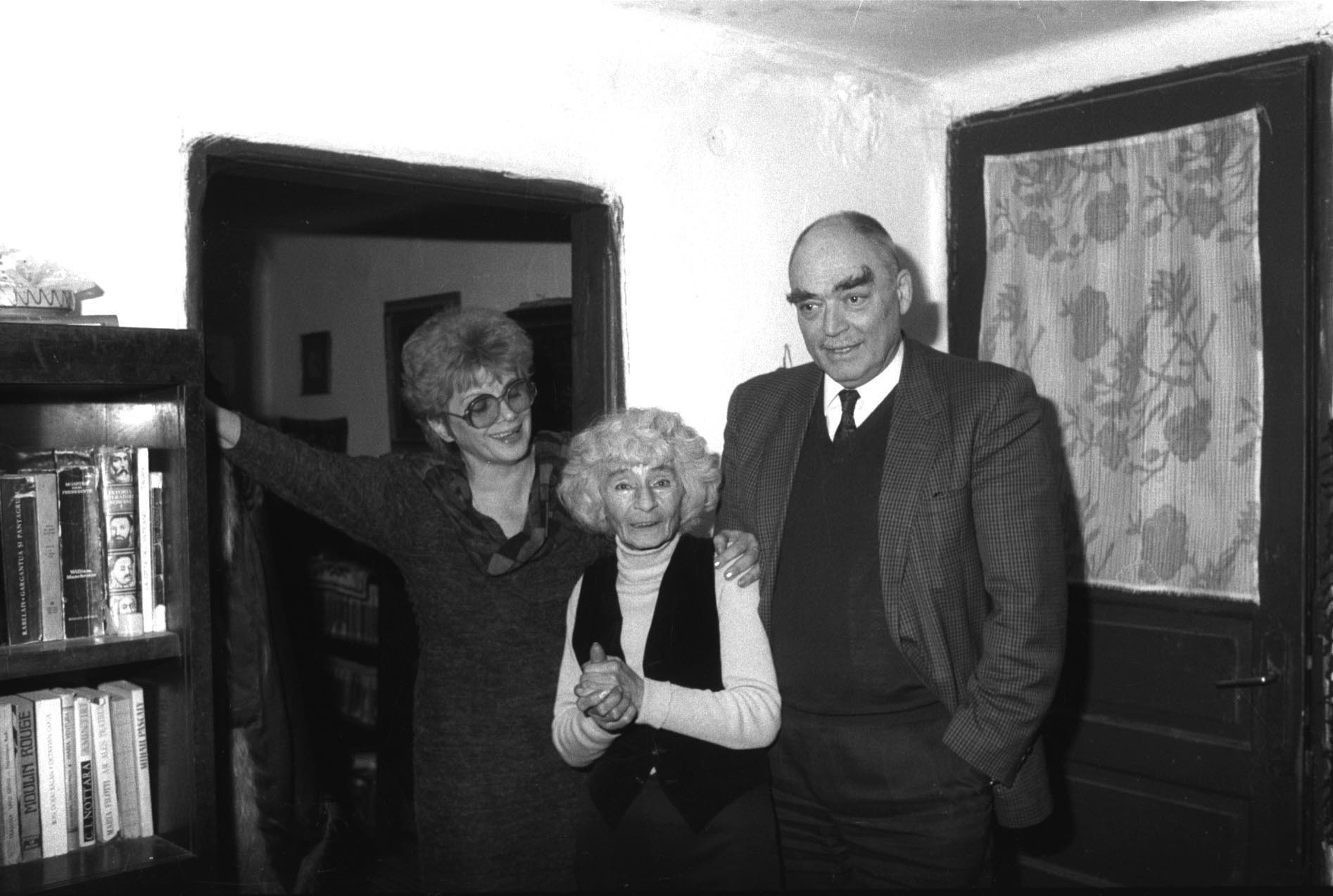 "Stam cuminti si ne asteptam randul". Mircea Albulescu, o viata dedicata teatrului si filmului romanesc