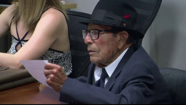 La 96 de ani, un veteran de razboi din SUA se pregateste de absolvire. Ce a descoperit cand a mers sa-si ridice diploma