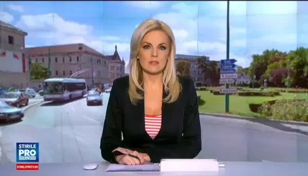 Intr-un oras din Romania, oamenii au ajuns sa se apare de hoti cu portavocea. Un calator i-a filmat in actiune, in tramvai