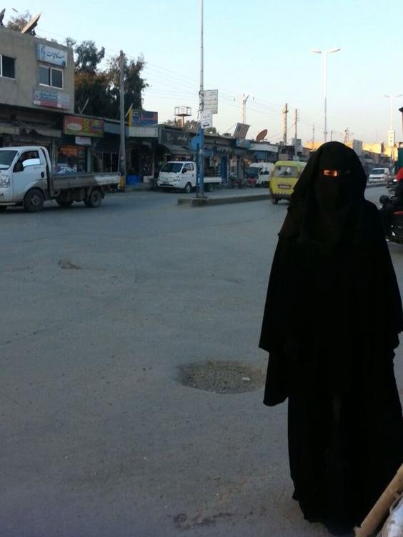 femei raqqa