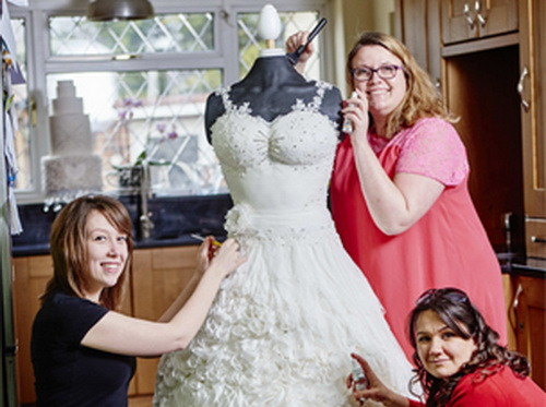 Rochia de mireasa care a fost creata de 3 designeri in 300 de ore, dar nimeni NU o poarta. Care este secretul ei