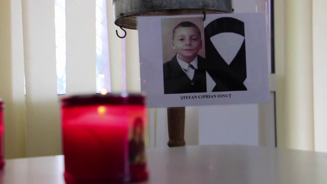 Barbatul din Buzau care si-a ucis baiatul de 8 ani avea probleme psihice. Procurorii vor sa afle de ce a fost lasat liber