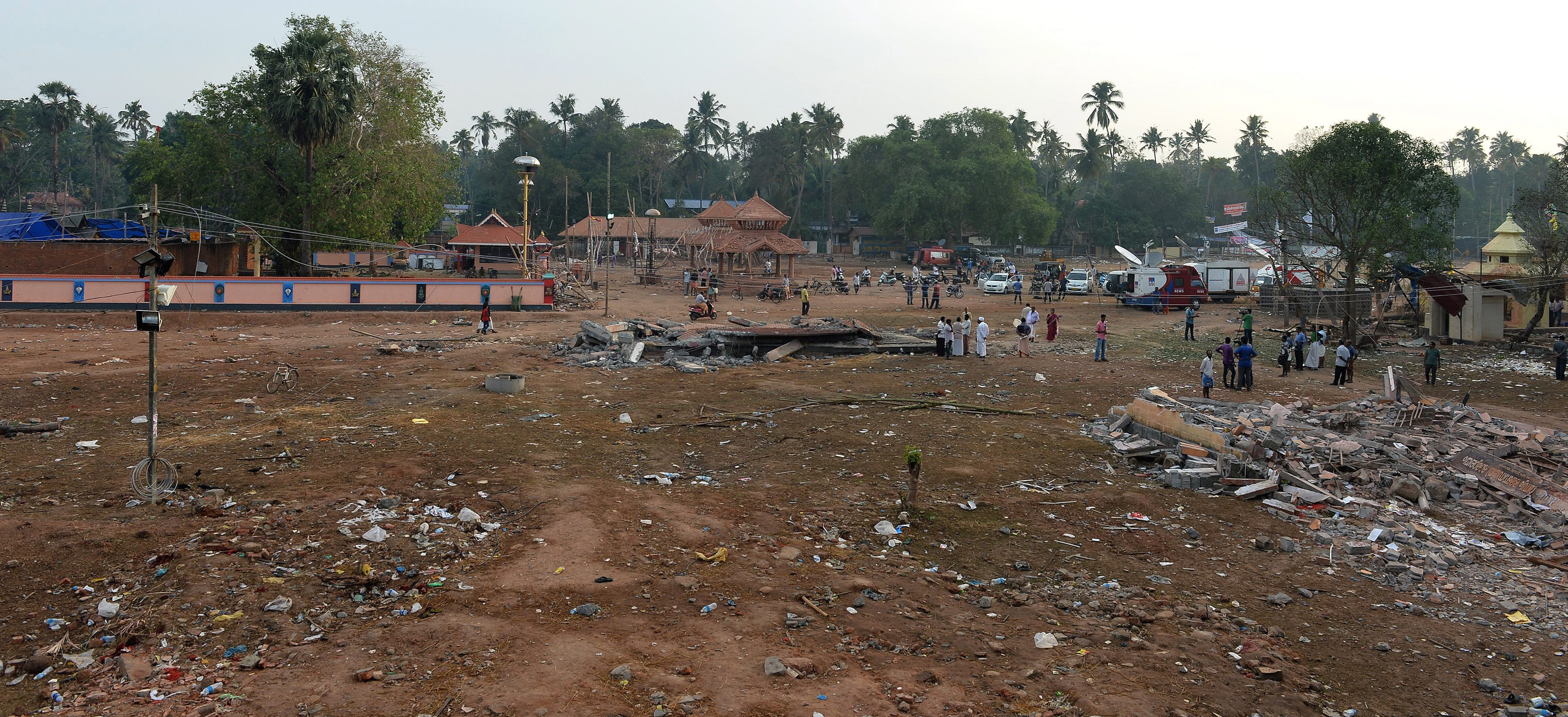 11 persoane au murit dupa ce un cablu de inalta tensiune a cazut peste o multime de protestatari in India