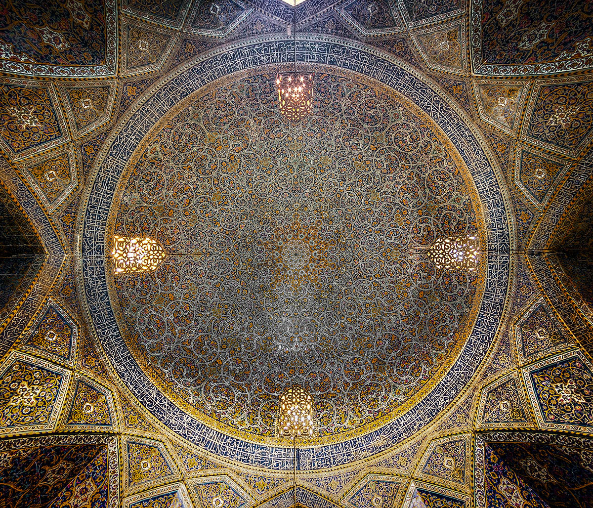 O incursiune rara in interiorul moscheilor din Iran. Imaginile captivante surprinse de un fotograf. FOTO