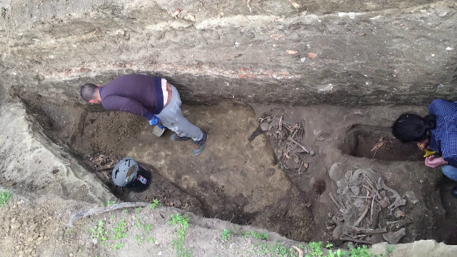 Descoperire arheologica importanta la Iasi. Necropola cu ramasite umane vechi de sute de ani gasite langa o biserica