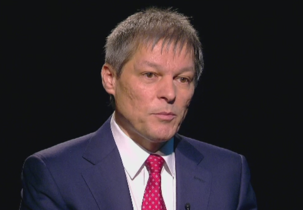 "Pot fi kamikaze". Ciolos vrea sa treaca rapid prin Parlament legile care prevad reforma administratiei publice