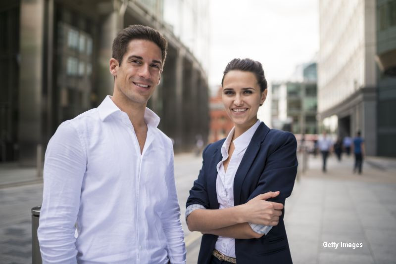 Explicatia stiintifica pentru care camasile albe se pateaza de la transpiratie si cum putem evita acest lucru