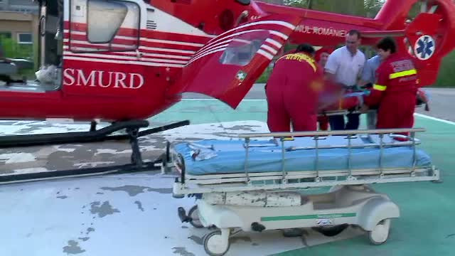 Fetita de 7 ani, iesita la plimbare cu bicicleta, acrosata de un tractor. Copila a fost preluata de un elicopter SMURD
